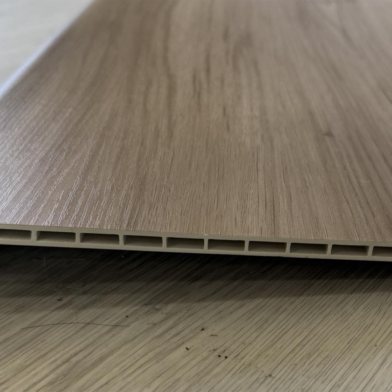 Vedenpitävä SPC-käärevä porrasaskelma, jossa integroitu Bullnose Vedenpitävä SPC-käärevä porrasaskelma, jossa integroitu Bullnose